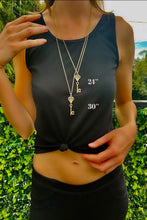 Load image into Gallery viewer, Golden Key Necklace